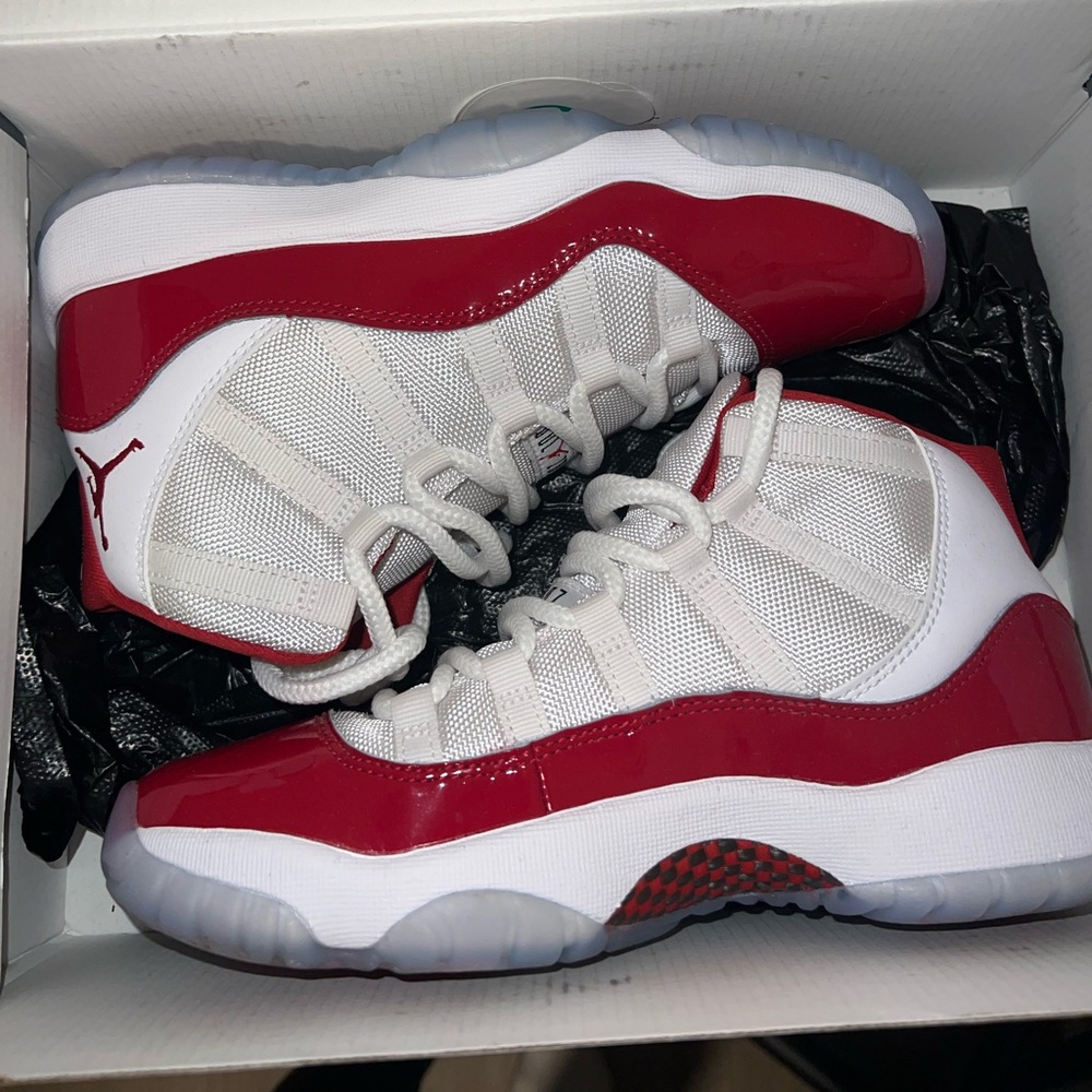 Air Jordan 11 Retro GS Cherry Red